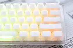 Ducky професионална геймърска механична клавиатура Professional Gaming Mechanical Keyboard One 3 Mini Aura White -  Cherry MX RGB Brown [Tactile]