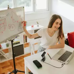 Уеб камера j5create JVU250, 4K Ultra HD, Микрофон, Автоматичен и ръчен фокус