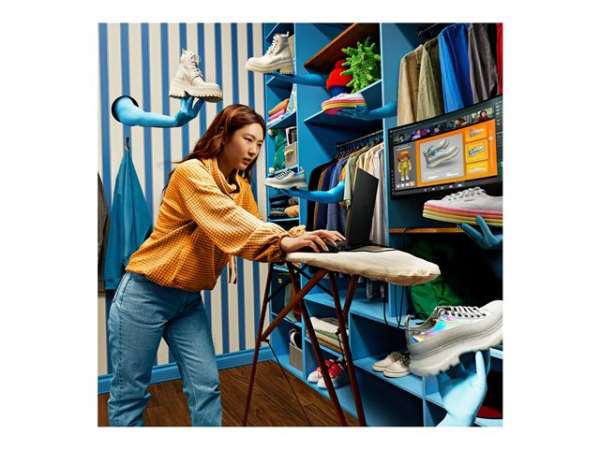 Лаптоп HP OMEN AMD Ryzen 7 7840HS 16.1inch FHD 32GB RAM 2TB PCIe SSD NVIDIA GeForce RTX 4060 8GB VRAM W11H