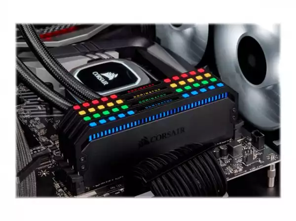 CORSAIR Dominator Platinum DDR4 16GB 2x8GB 3600MHz DIMM CL18 RGB 1.35V XMP 2.0