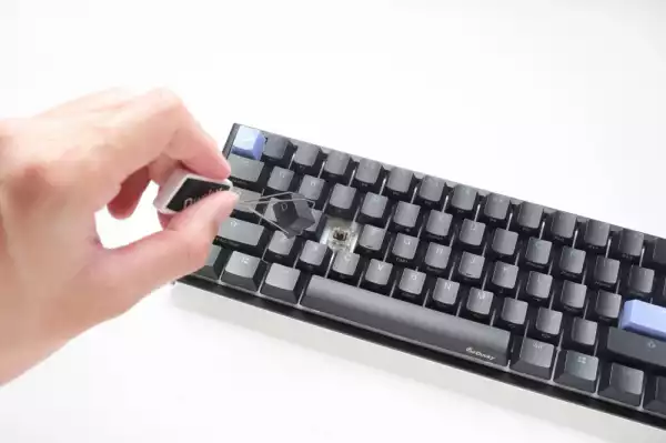 Ducky професионална геймърска механична клавиатура Professional Gaming Mechanical Keyboard One 2 Pro Mini - Kailh Box Brown Switches [Tactile]