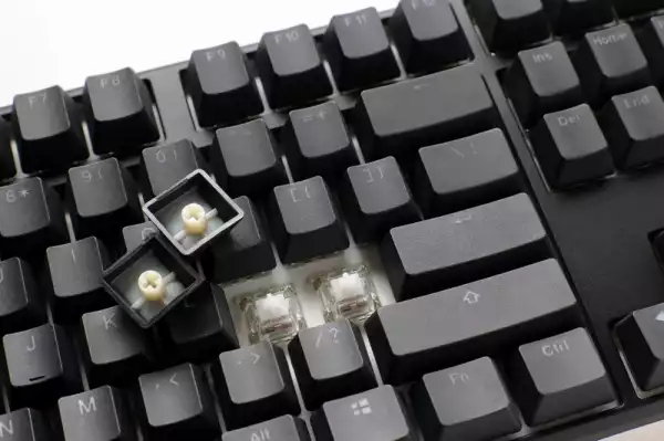 Ducky професионална геймърска механична клавиатура Professional Gaming Mechanical Keyboard One 3 Classic - Cherry MX RGB Brown Switches [Tactile]