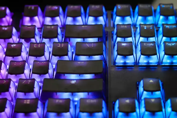 Ducky професионална геймърска механична клавиатура Professional Gaming Mechanical Keyboard One 3 Aura Black - Cherry MX RGB Brown Switches [Tactile]