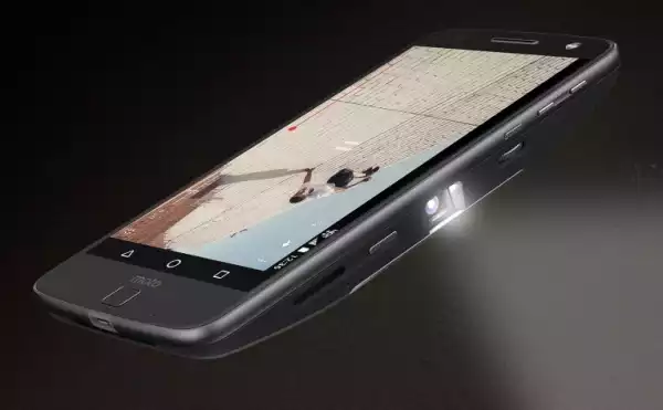 Смартфон MOTO Z MOD PROJECTOR