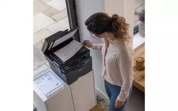 Лазерно многофункционално А4 устройство Brother MFCL2802DWYJ1 MFP Mono Laser