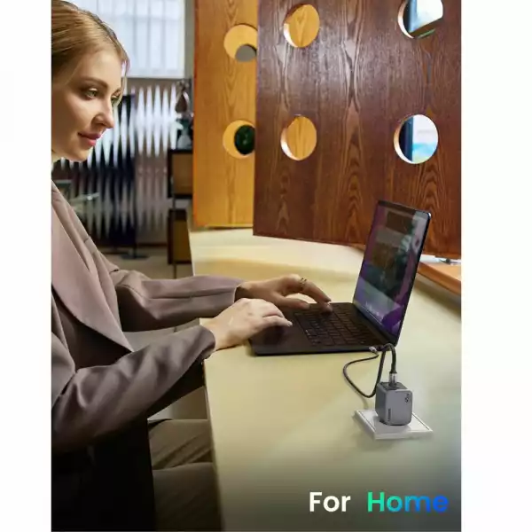 Зарядно устройство Ugreen X707 NEXODE PRO 35008, 220V 2xUSB-C, GaN, 45W