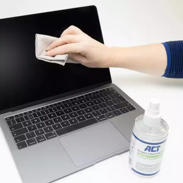 ACT Спрей за почистване на екрани с микрофибърна кърпа,200мл
