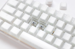 Ducky професионална геймърска механична клавиатура Professional Gaming Mechanical Keyboard One 3 Mini Aura White -  Cherry MX RGB Brown [Tactile]