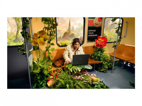 Лаптоп HP VICTUS Intel Core i7-13700H 16.1inch FHD IPS 32GB DDR5 RAM 1TB PCIe SSD NVIDIA GeForce RTX 4070 8GB VRAM FREE DOS Mica Silver(BG)